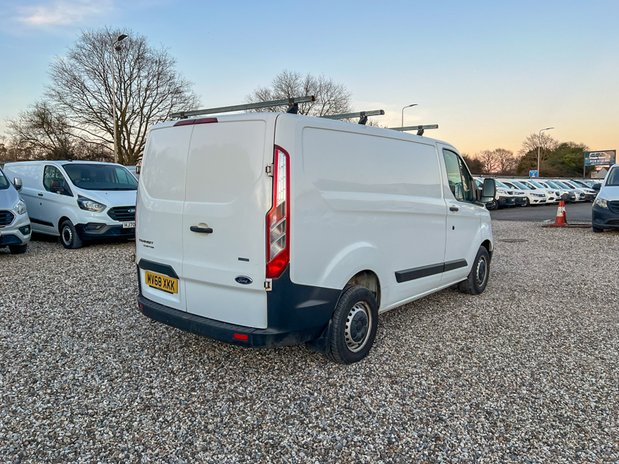 Ford Transit Custom SWB L1H1 Low Roof 300 EURO 6 NO VAT 6