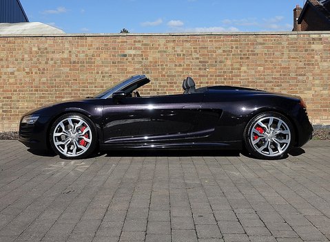 Audi R8 V10 Spyder 18
