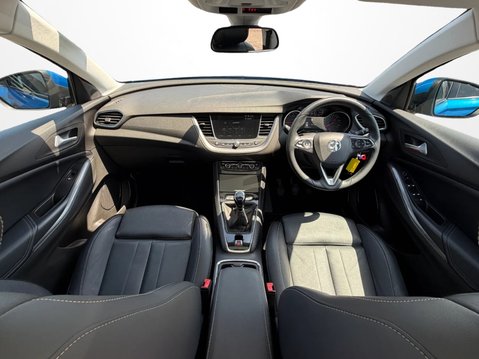 Vauxhall Grandland X 1.2 Turbo Elite Nav 5dr 16