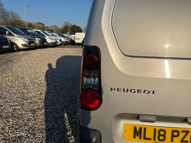 Peugeot Partner SWB L1H1 (SOLD) Low Roof Professional Air Con Nav Sensors EURO 6 NO VAT 24