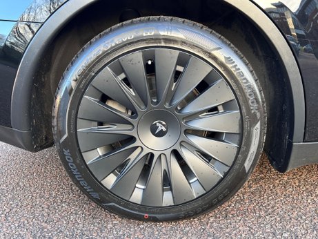 Tesla Model Y (Dual Motor) Long Range Auto 4WDE 5dr 74