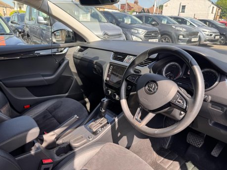 Skoda Octavia SE L TSI DSG 10