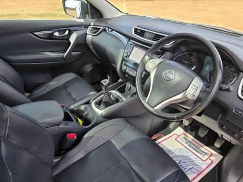 Nissan Qashqai 1.5 dCi Tekna 2WD Euro 6 (s/s) 5dr 17