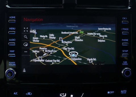 Toyota Prius 1.8 VVT 8.8kWh Business Edition Plus Hatchback 5dr Petrol Plug-in Hybrid CV 22