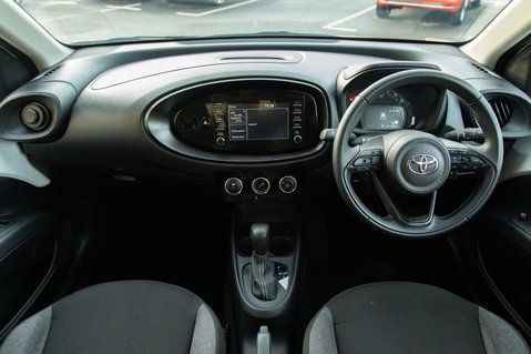 Toyota Aygo X VVT-I PURE 3