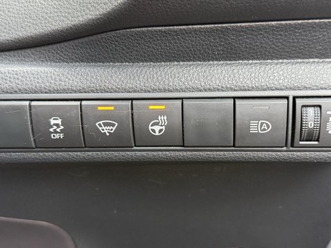 Suzuki Swace 1.8 Hybrid Motion 5dr CVT 33