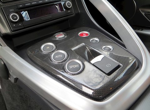 Alfa Romeo 8C Competizione 14