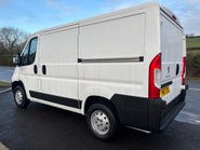 Peugeot Boxer 333 L1 H1 120 ps BlueHdi Professional - Sat Nav & Air Con 6