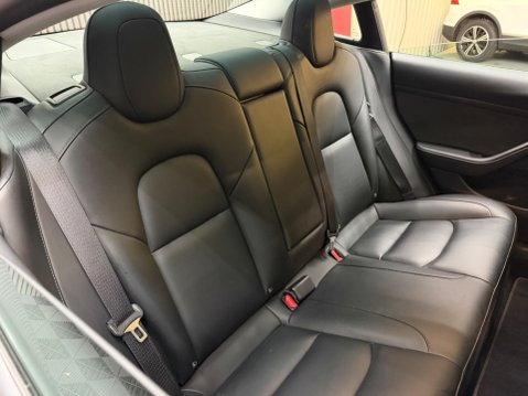 Tesla Model 3 (Dual Motor) Long Range Auto 4WDE 4dr 34