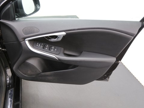 Volvo V40 2.0 T2 Inscription Euro 6 (s/s) 5dr 19