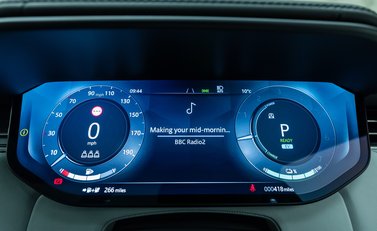 Land Rover Range Rover Sport P550e AUTOBIOGRAPHY 22