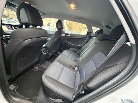 Hyundai TUCSON GDI SE NAV BLUE DRIVE 13