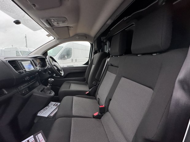 Toyota Proace SWB L1H1 [SOLD MM] Low Roof Active Air Con EURO 6 SELECT 13