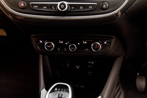 Vauxhall Crossland ELITE NAV 34