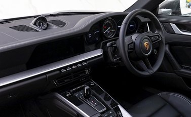 Porsche 911 Carrera S (992) 15