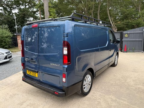 Renault Trafic 1.6 Trafic SL27 Sport Nav dCi 7