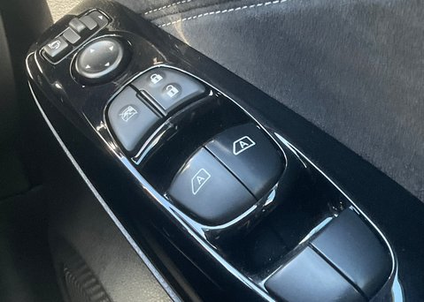 Nissan Juke DIG-T TEKNA PLUS 22