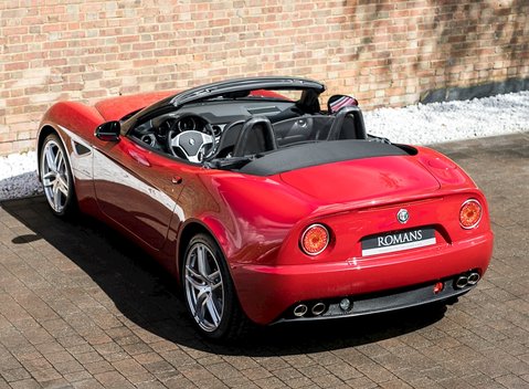 Alfa Romeo 8C Spider 5