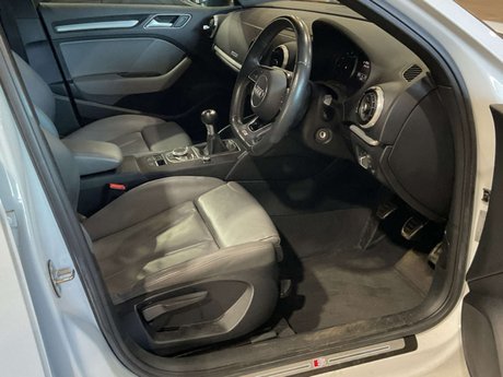 Audi A3 1.0 A3 Black Edition 30 TFSI 4dr 17