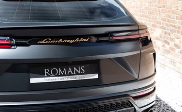 Lamborghini Urus 26