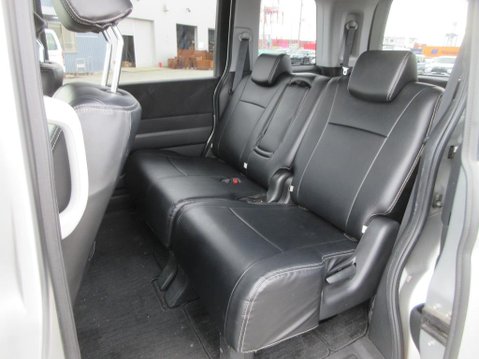 Honda Stepwagon Z RK5 + 8 SEATS 12