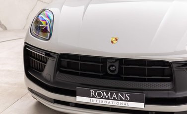 Porsche Macan 2.9T V6 GTS PDK 4WD Euro 6 (s/s) 5dr 25