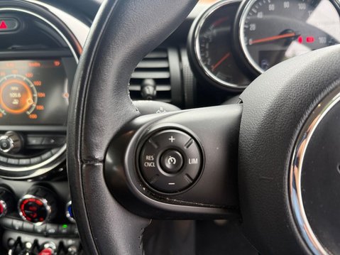Mini Hatch 1.5 Cooper Euro 6 (s/s) 3dr 24