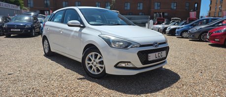 Hyundai i20 MPI SE.AUTOMATIC..1 PREVIOUS OWNER,18 STAMPS,AIR CON,LAST OWNER  9 YEARS. 1