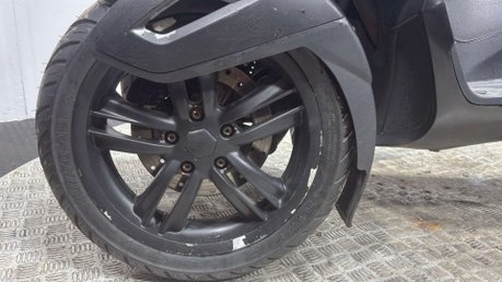 Piaggio MP3 Yourban Sport LT 2013 28K TRIKE 3 WHEELER CAR LICENCE 300CC BIKE SCOOTER 22