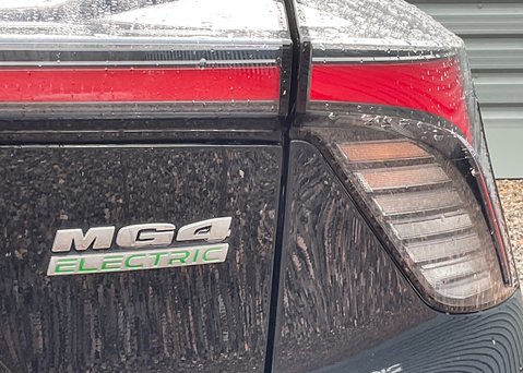 MG MG4 EV 64kWh TROPHY 13