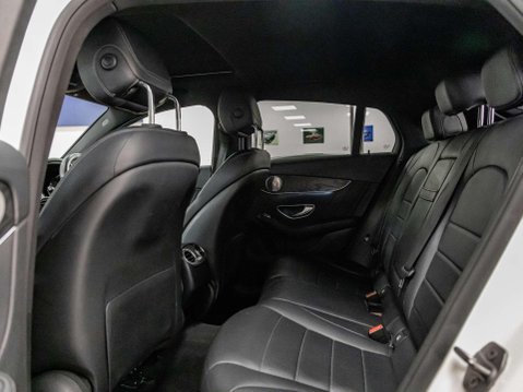 Mercedes-Benz GLC 2.1 GLC220d AMG Line (Premium Plus) Coupe 5dr Diesel G-Tronic 4MATIC Euro 6 62