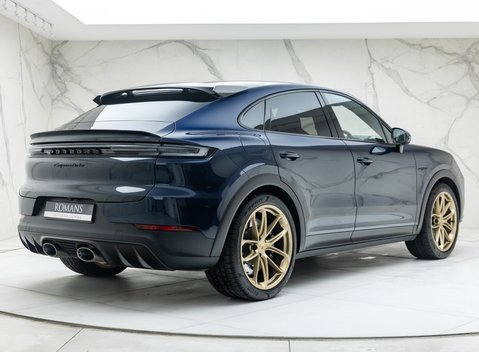 Porsche Cayenne TURBO E-HYBRID COUPE WITH GT PACKAGE 6