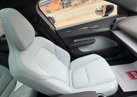 Volvo Ex30 Twin Performance 69kWh Ultra SUV 5dr Electric Auto AWD (428 ps) 10