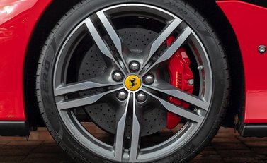 Ferrari Portofino 12