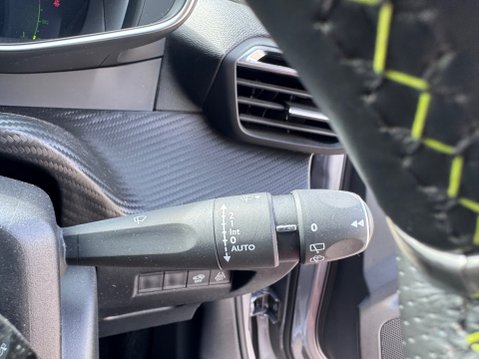 Peugeot 2008 PURETECH S/S GT LINE 18