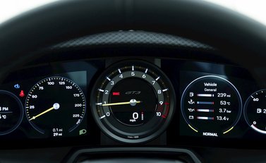 Porsche 911 (992) GT3 Touring 14