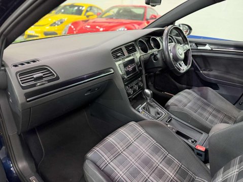Volkswagen Golf 2.0 TDI BlueMotion Tech GTD Hatchback 5dr Diesel DSG Euro 6 (s/s) (184 ps) 55