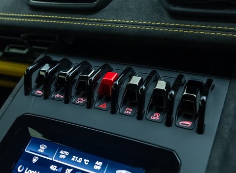 Lamborghini Huracan Tecnica 17