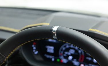 Lamborghini Urus S 33