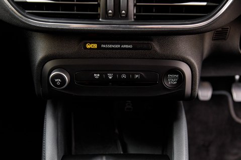 Ford Focus ACTIVE X 37