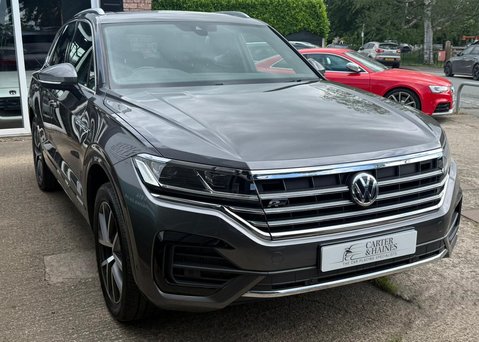 Volkswagen Touareg 3.0 TDI V6 R-Line SUV 5dr Diesel Tiptronic 4Motion Euro 6 (s/s) (286 ps) 4