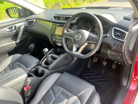 Nissan Qashqai 1.3 Qashqai N-Motion DiG-T 5dr 29