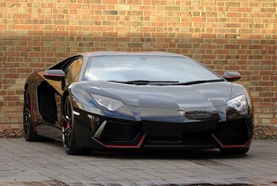 Lamborghini Aventador LP 700-4 Pirelli Edition