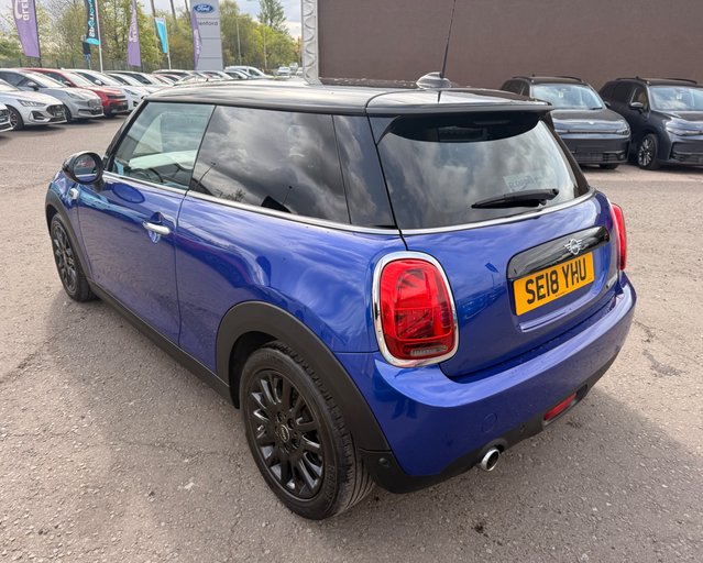 Mini Hatch COOPER