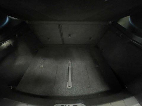 Volvo V40 1.5 V40 Momentum Nav+ T2 Auto 5dr 33