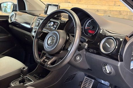 Volkswagen Up 1.0 High up! Hatchback 5dr Petrol ASG Euro 5 (75 ps) 8