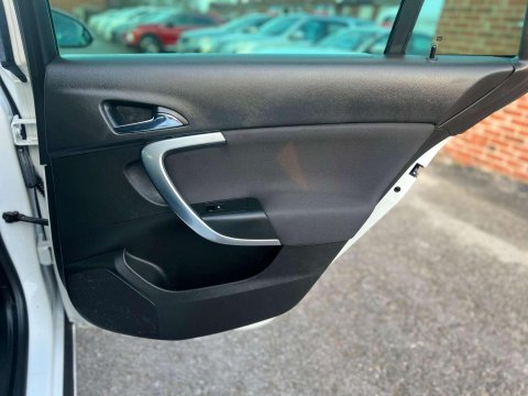 Vauxhall Insignia 2.0 CDTi SRi VX Line Nav Sports Tourer Euro 6 (s/s) 5dr 33