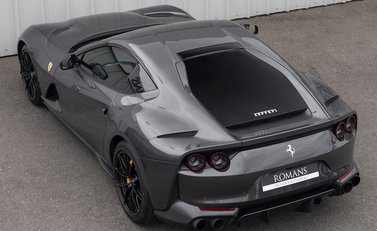 Ferrari 812 Superfast 9