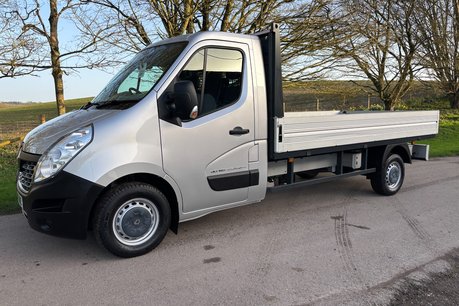 Renault Master LL35 Business 145 ps dCi Dropside Truck - Air Con & Sat Nav