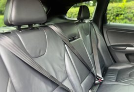 Volvo XC60 2.0 D4 R-DESIGN LUX NAV AUTO PAN ROOF 21